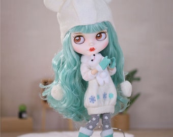 Wanda – Premium Custom Neo Blythe Doll with Green Hair, White Skin & Matte Smiling Face