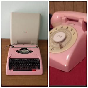 Handmatige draagbare typemachine met roze draagtas + telefoon, tweedelige set van merkkleuren beschikbaar,