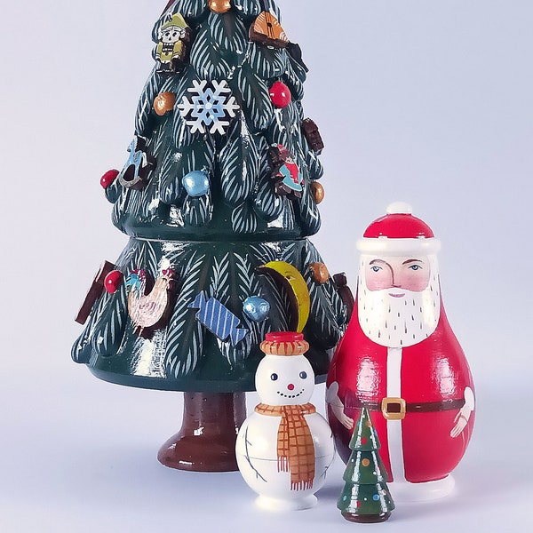 Christmas tree nesting boxes