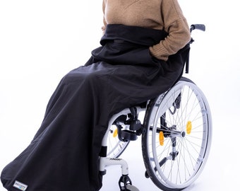 Belieff wheelchair blanket / rug - with footmuff and hand pockets - Wheelchair blanket bag - Wind- waterproof - Unisex - 100% polyester & Fleece lined