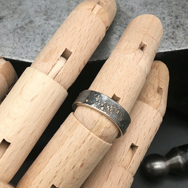 Ring / Silber / Gold / geschwärzt / Schmuck / Goldschmied / Handarbeit