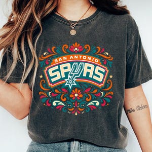 Comfort Colors San Antonio Spurs Floral Shirt, Vintage Boho Spurs Graphic T-Shirt, San Antonio Basketball Floral Folk Art Shirt image 1