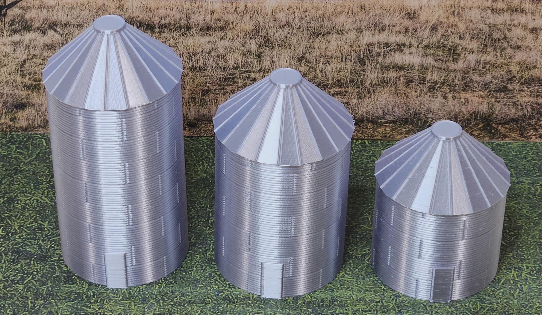 N Scale 20/30/40-Foot Grain Silo Set, Aluminum-Look Silk PLA+ Scenery