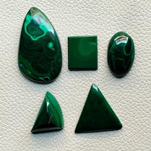 Cabujón de malaquita suelto, piedra preciosa de malaquita, cristal curativo de malaquita natural para anillos, colgantes y collares.