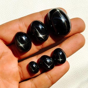 Schwarzer Stern Cabochon, schwarzer Stern Edelstein, loser schwarzer Stern Stein, natürlicher schwarzer Stern Purpurit Kristall für DIY Schmuckherstellung