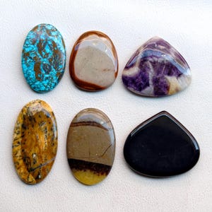 Cabochon di pietre preziose miste naturali per ciondoli e creazione di gioielli