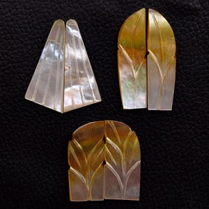 Par de cabujones tallados de nácar, piedra preciosa tallada de concha de nácar, par de cristales de concha de nácar para hacer joyas.