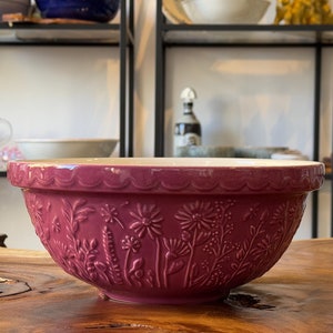 Bowl / Salad bowl pink / Bowl / Fruit bowl / Handmade ceramic / Table decoration / Ceramic tableware / Kitchen decoration / Gift