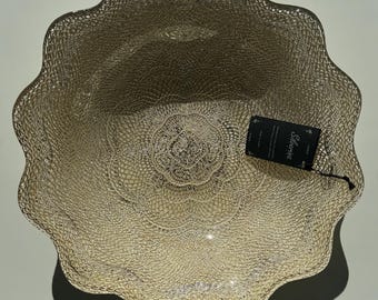 Cuenco de vidrio dorado | Cuenco decorativo con delicado patrón de encaje | Elegante decoración de mesa y centro de mesa