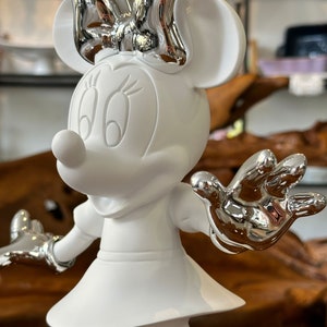 Minnie Mouse-staty / Musfigur i vitt / Walt Disney-dekoration / Svart mus / Borddekoration / Presentidé / Design / Dekoration bild 8