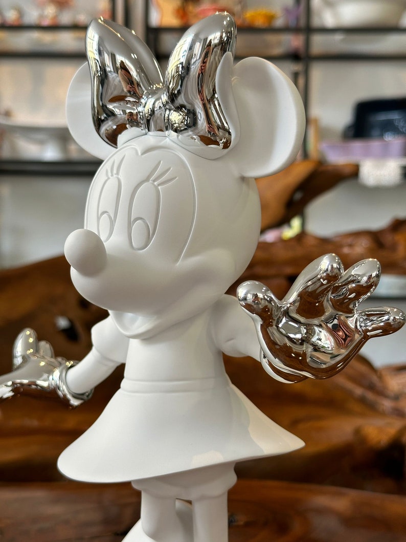 Minnie Mouse-staty / Musfigur i vitt / Walt Disney-dekoration / Svart mus / Borddekoration / Presentidé / Design / Dekoration bild 8