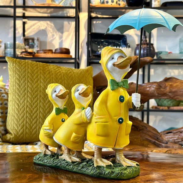 Ducks Statue / sculpture ducks in raincoats / figure duck with umbrella / table decoration / home decor / garden decoration / decoration