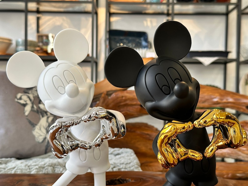 Musse Pigg-staty / Figur i svartvitt / Walt Disney-dekoration / Svart mus / Borddekoration / Presentidé / Design bild 2