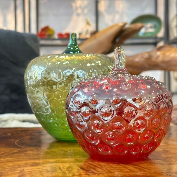 Apfel Statue / Deko Apfel / Dekoobjekt aus Glas / Glasapfel / Skulptur / Dekoration / Tischdekoration / Homedecor / Geschenkidee