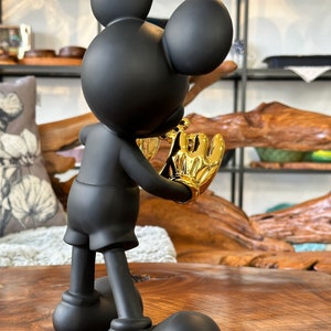 Musse Pigg-staty / Figur i svartvitt / Walt Disney-dekoration / Svart mus / Borddekoration / Presentidé / Design bild 4