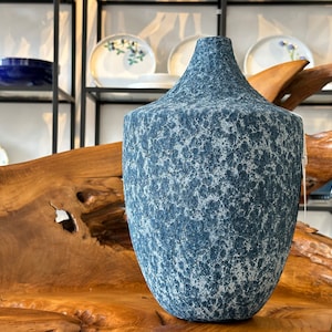 Vase / Flower vase / Blue ceramic vase / Table decoration / Decoration / Handmade from Portugal / Home decor / Gift idea / Flowers