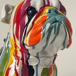 Bulldog Skulptur bunt aus Resin, Pop Art Hund Figur, Graffiti Bulldogge, moderne Wohn Deko, Statement Tierfigur, Design Wohnaccessoire Bild 10