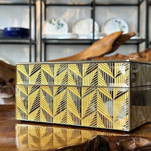 Schmuckkästchen / Schmuckbox mit Gold Dekor / Schmuckschatulle  / Tischdekoration / Schatulle / Dekoration / Homedecor / Design / Geschenk