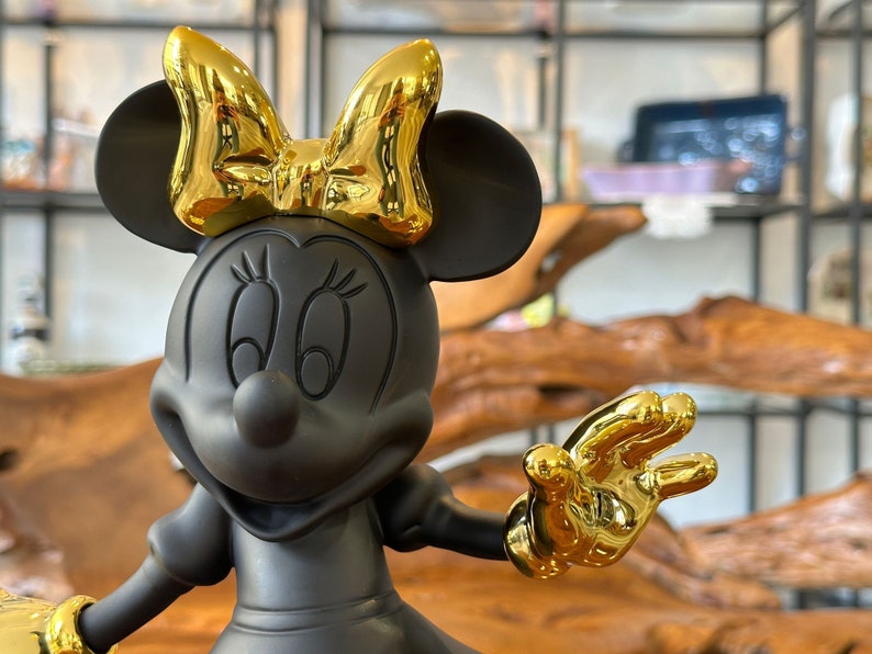 Minnie Mouse-staty / Musfigur i vitt / Walt Disney-dekoration / Svart mus / Borddekoration / Presentidé / Design / Dekoration bild 4