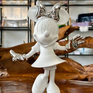 Minnie Mouse-staty / Musfigur i vitt / Walt Disney-dekoration / Svart mus / Borddekoration / Presentidé / Design / Dekoration Vit