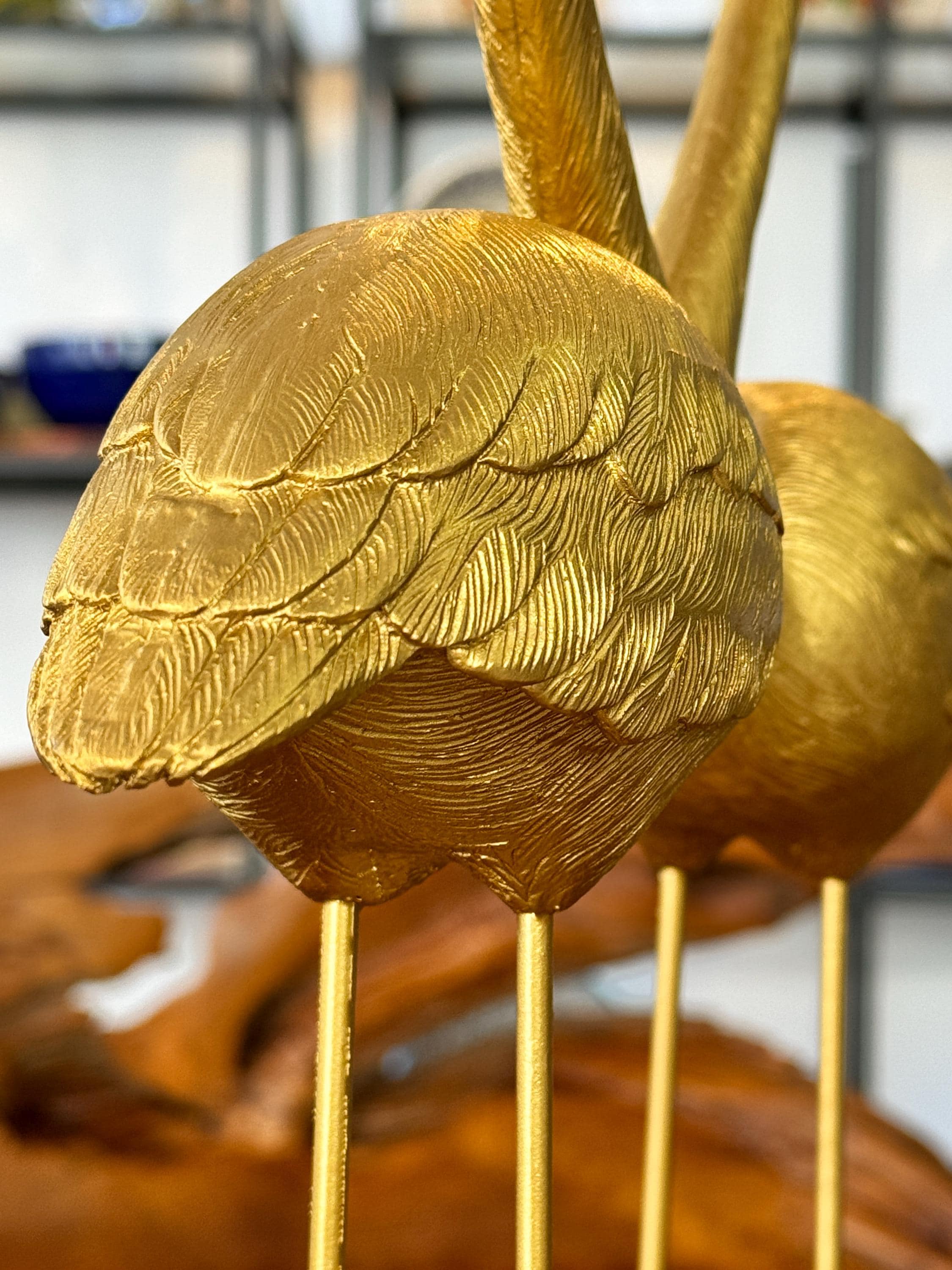 ゴールドフラミンゴ彫刻 フラミンゴの彫刻 / 金色のフラミンゴのフィギュア / 装飾鳥