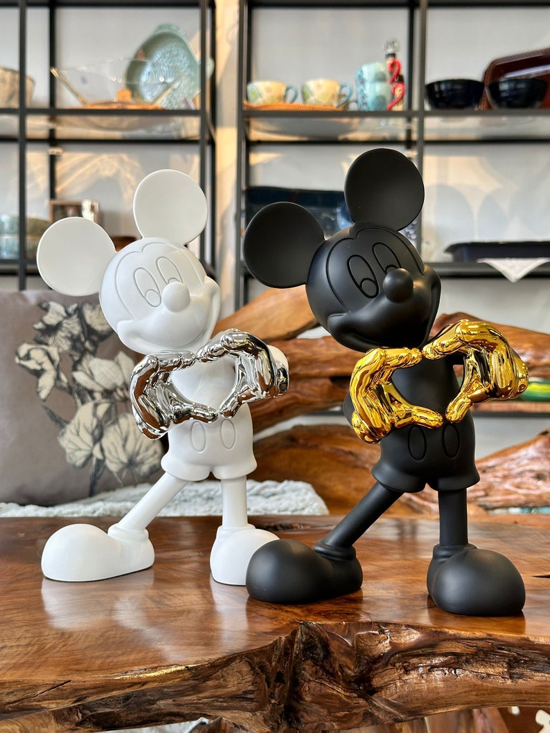 Musse Pigg-staty / Figur i svartvitt / Walt Disney-dekoration / Svart mus / Borddekoration / Presentidé / Design bild 1