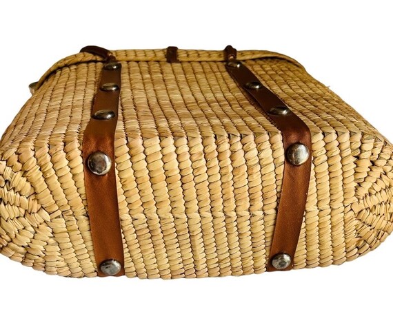 Vintage Straw Purse with straw grape design - image 4