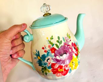 Pioneer Woman Teapot, like new