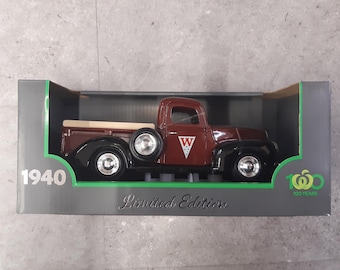 Camioneta Ford 1940 modelo 1:50 Woolworth 100 Aniversario edición limitada verde en embalaje original nuevo