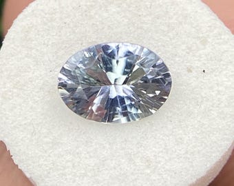 緑色の天然非加熱タンザナイト 7 x 5 mm オーバルカット ファセット