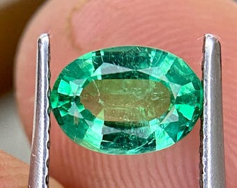 Natural Zambian Emerald , Oval Cut Faceted  Loose gemstone Weight-0.86 Cts, Size-7.2x5.2 mm,Vivid Green Color Zambian Emerald #B23.44
