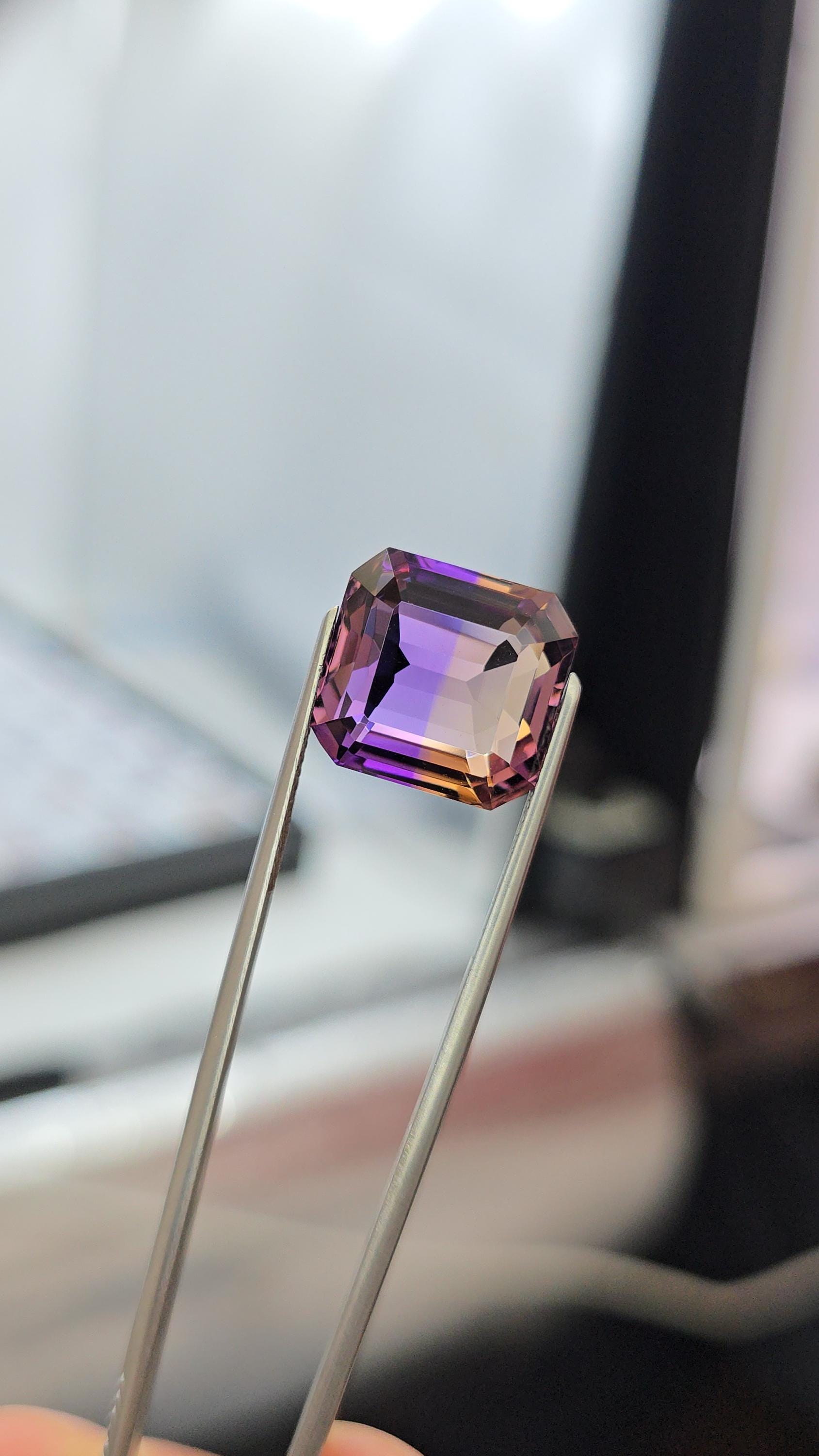 最高品質の天然アメトリン、12.67カラット、14 x 13 mm、アッシャー