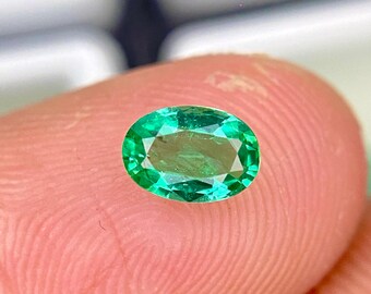 Natural Zambian Emerald , Oval Cut Faceted  Loose gemstone Weight-0.35 Cts, Size-5.8x4 mm,Vivid Green Color Zambian Emerald #B23.45