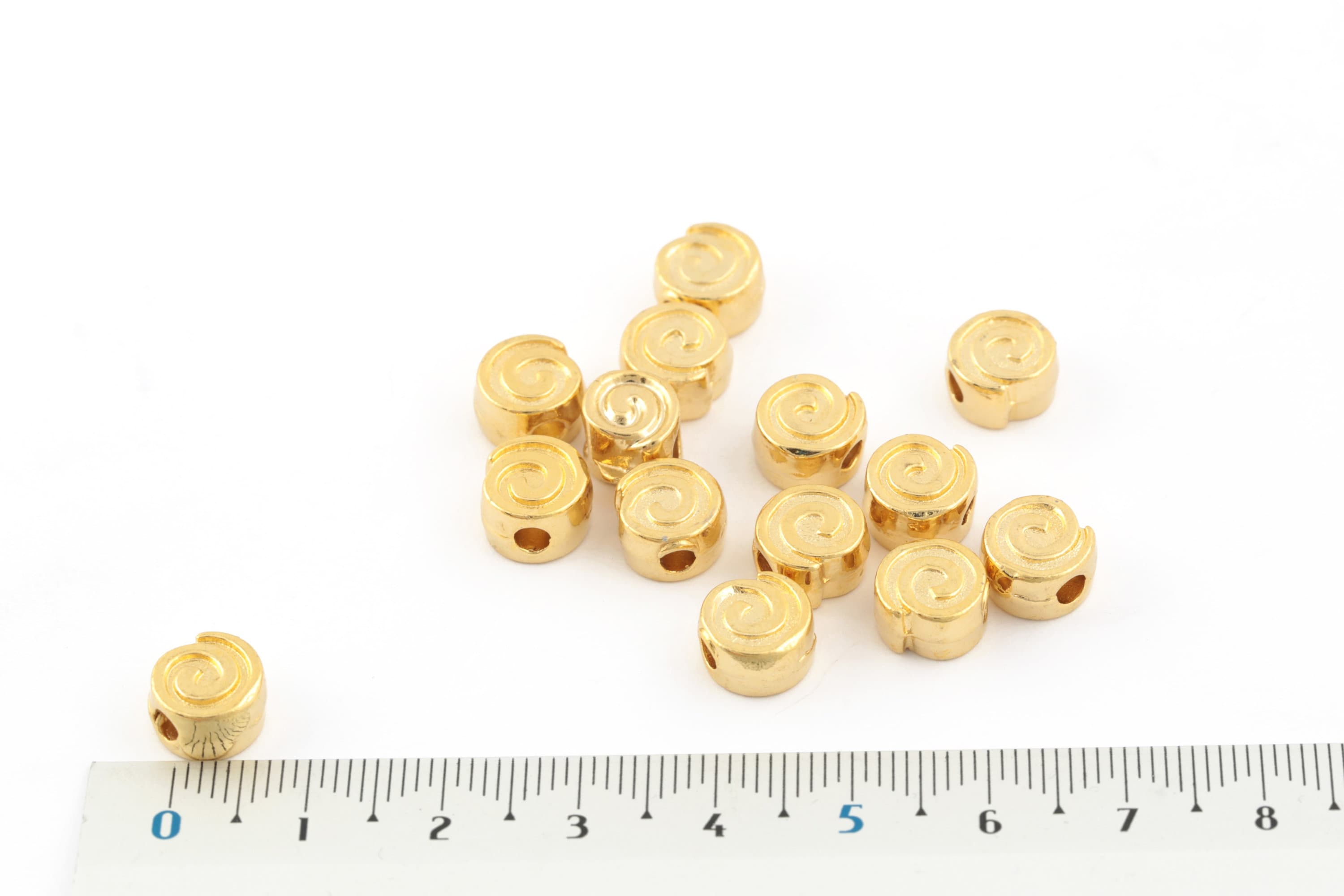 24k 光沢のある金メッキの丸型ビーズ、丸型スペーサービーズ、平らな丸型コネクタ、ネックレススペーサービーズ、ジュエリー作り、9  mm、個、AL-296 - Etsy 日本