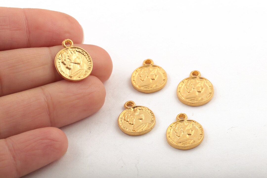 Matt Gold Plated Elizabeth Pendant, Queen Elizabeth Charms, Elizabeth