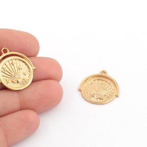 24k Shiny Gold Plated Galaxy Medallion, Anthem Charms, Galaxy Pendant, Planet Necklace, Galaxy Jewelry, 21x22mm, 1Pcs, AL-394