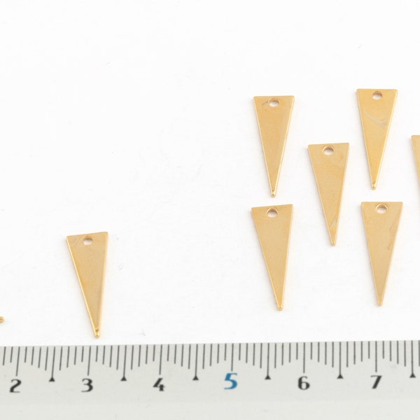 Charmes triangle plaqués or brillant 24k, bijoux triangle minuscules, collier triangle, pendentif mini triangle plaqué or, 6x17mm, 6 Pcs, AL-176