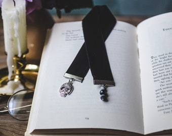 Skull Velvet Ribbon Bookmark: Gothic Reader Gift