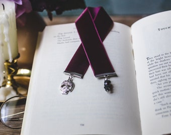 Skull Bookmark: Burgundy Velvet Ribbon, Gothic Reader Gift