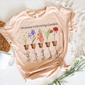 Grandma&#39;s Garden Shirt Custom Birth Flowers Nana&#39;s Garden Shirt Custom Grandma Shirt Grandkids Name Shirt Mother&#39;s Day Gift Personalized
