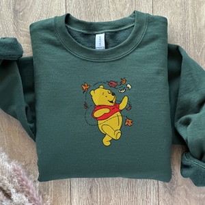 BESTICKTES Herbst Winnie Puuh Sweatshirt, Herbst Thema Rundhalsausschnitt, Benutzerdefiniertes Sweatshirt, Herbstpullover, Halloween Sweatshirt, Vintage Pullover