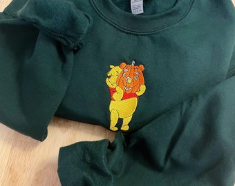 Herbst Winnie the Pooh besticktes Sweatshirt - bestickter Rundhalsausschnitt - benutzerdefinierte Sweatshirt - Herbst Pullover - Halloween Pullover