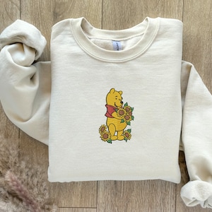 BESTICKTE Sonnenblume Winnie The Pooh Bestickte Sweatshirt, Gemütliche Herbst Bekleidung, Niedliche Pooh Bär Top, Halloween Pullover