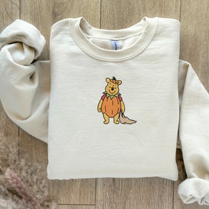 BESTICKT Kürbis Winnie the Pooh Sweatshirt, Herbst Thema Crewneck, benutzerdefinierte Sweatshirt, Herbst Pullover, Halloween Sweatshirt, Vintage Pullover