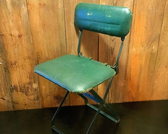 Kinderklappstuhl, Mid Century Stuhl, Metallstuhl, grüner Stuhl