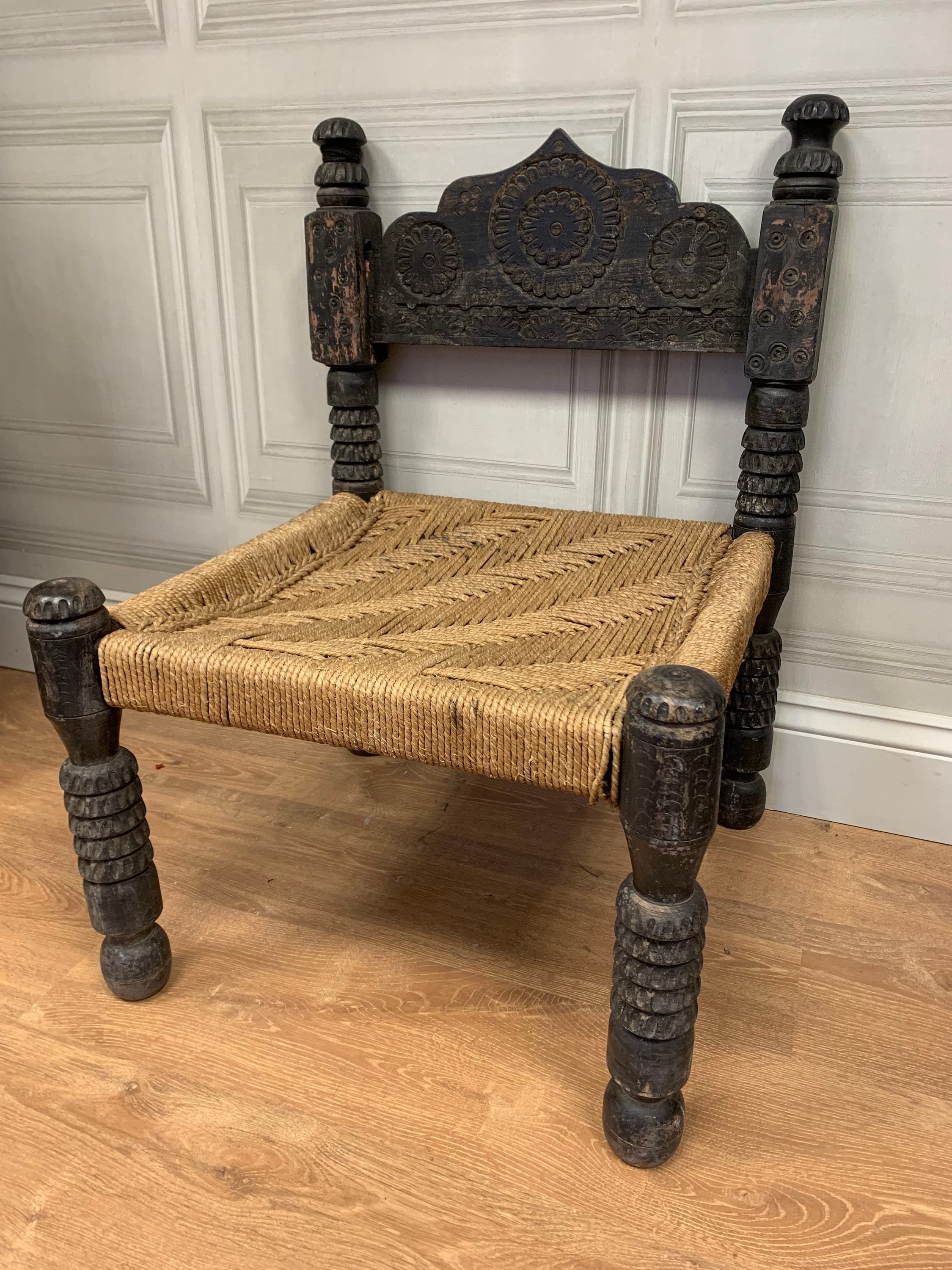 Silla antigua india o silla pidha