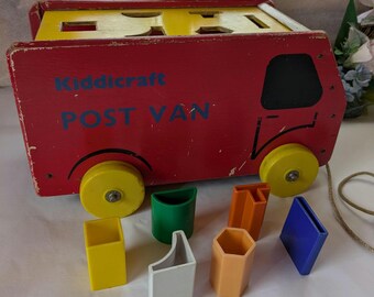 Vintage/Retro 1960s Kiddicraft Pull Along & Shape Sorting, Wooden Post Van