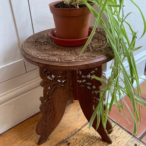 Hand Carved Vintage 1970s Indian Floral Design Side Table/ Plant Stand