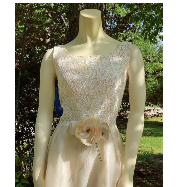 1950s ivory lace and chiffon sleeveless gown with flower detail