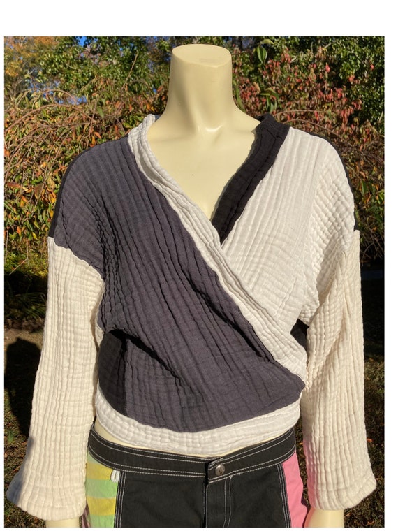 1990s gray, black and white color-blocked wrap top - image 1